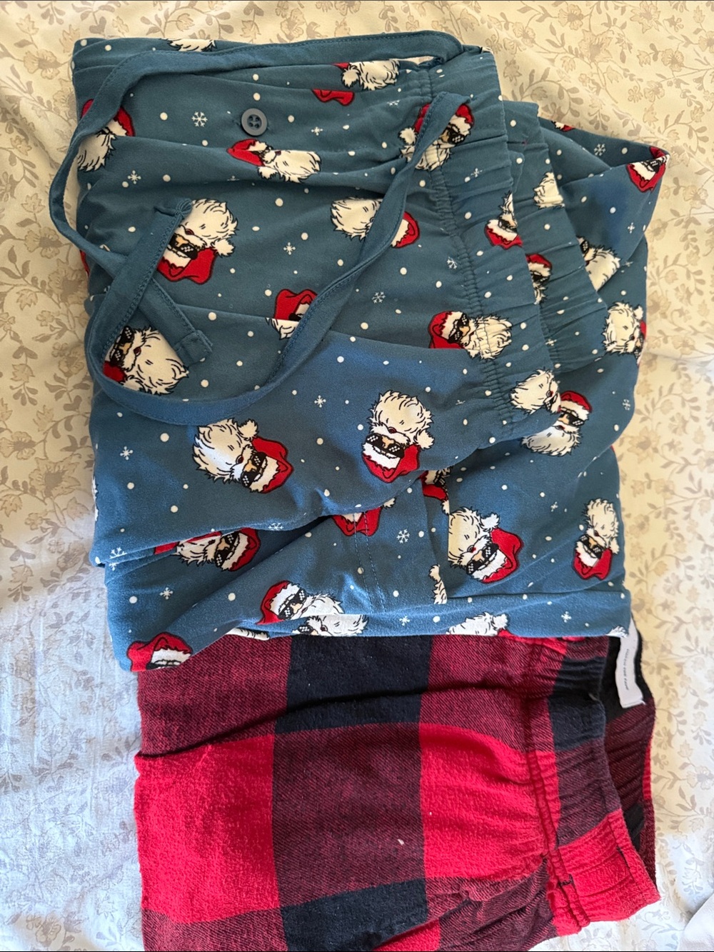 Men’s pajama bottoms.